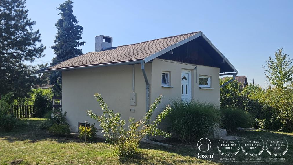 BOSEN | Záhradná chata s 10 árovým pozemkom – Marcelová, Cinkotské vinohrady