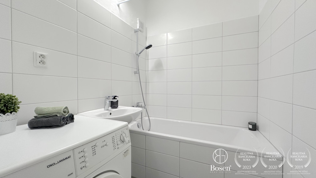 BOSEN | Priestranný 3 izbový byt s lodžiou, ul. Pri Kríži