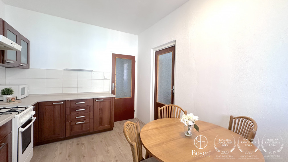 BOSEN | Priestranný 3 izbový byt s lodžiou, ul. Pri Kríži