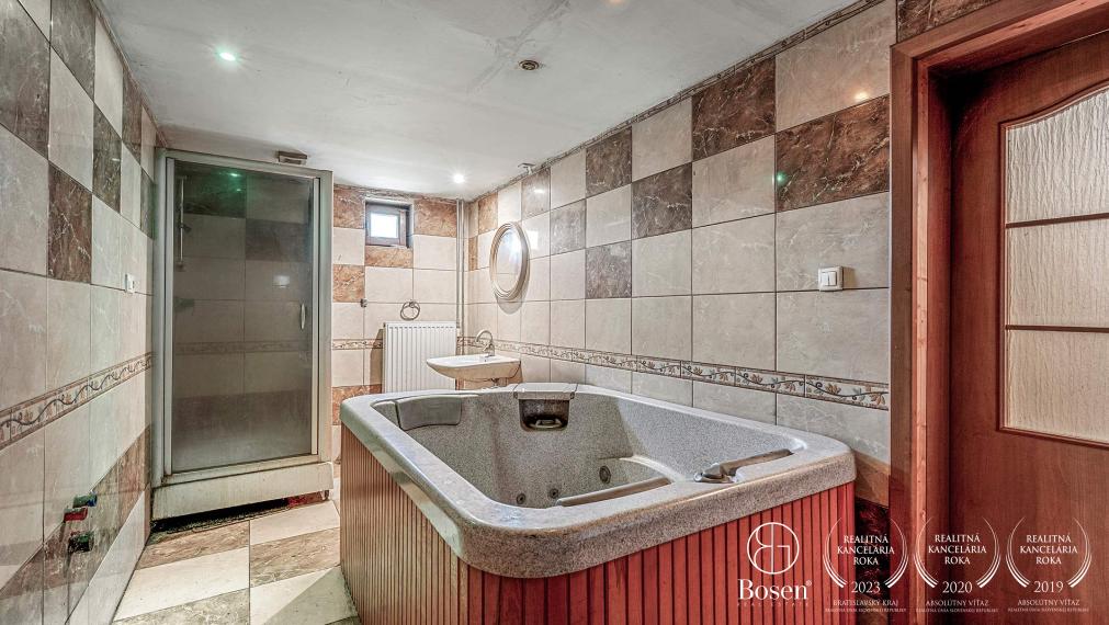 BOSEN |  Priestranná chata „Špica“, na PREDAJ Rezervované !!!