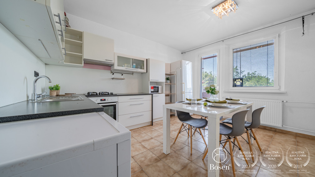 BOSEN | REZERVOVANÉ | Slnečný a tichý 2 izbový byt, Jilemnického, Stupava