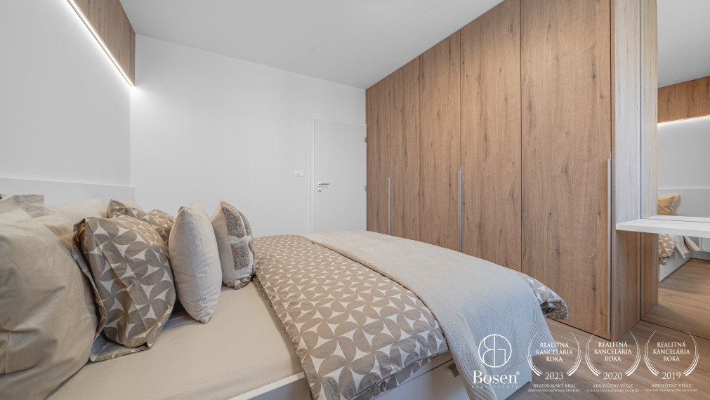 Bosen | Svetlý 2-izbový byt s dvoma garážovými státiami a loggiou v projekte Livana, Záhorská Bystrica