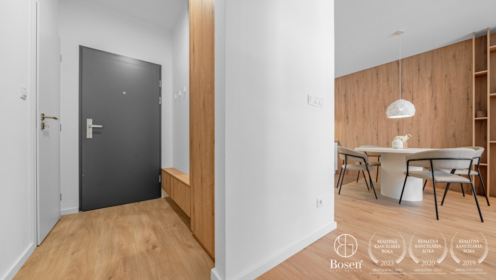 Bosen | Svetlý 2-izbový byt s dvoma garážovými státiami a loggiou v projekte Livana, Záhorská Bystrica