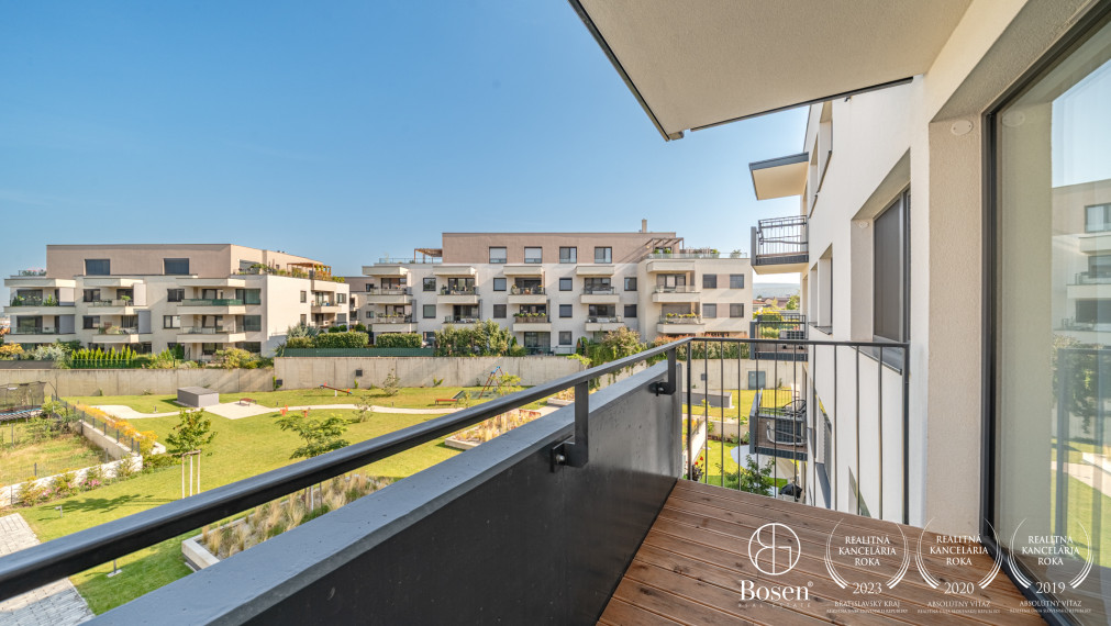 Bosen | Svetlý 2-izbový byt s dvoma garážovými státiami a loggiou v projekte Livana, Záhorská Bystrica