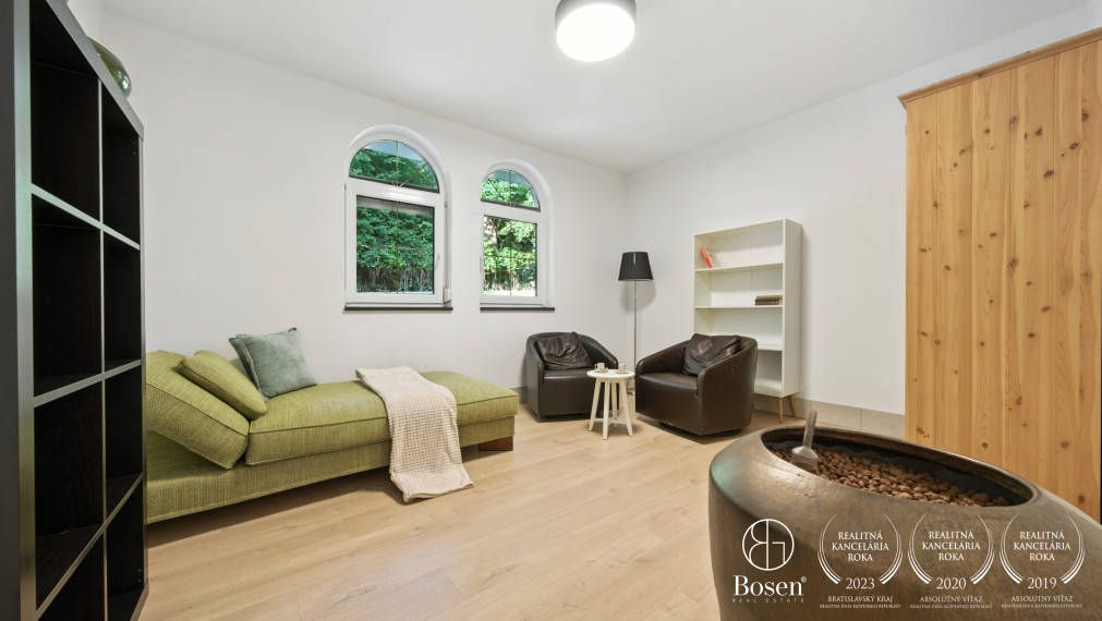 BOSEN| Dizajnový rodinný dom s bazénom v srdci Malých Karpát