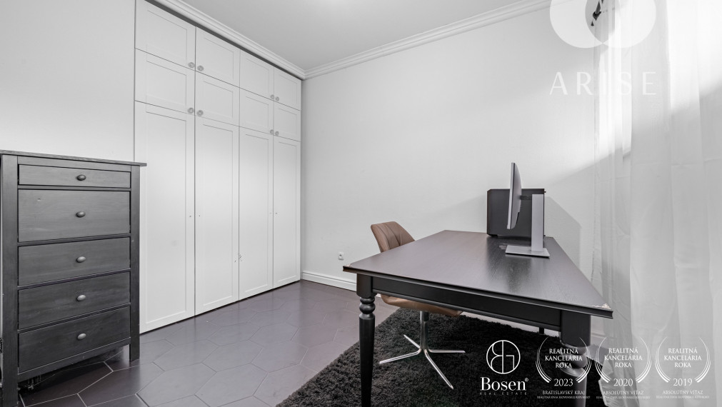 ARISE | Moderný 3-izbový byt s vlastnou garážou - Nováky