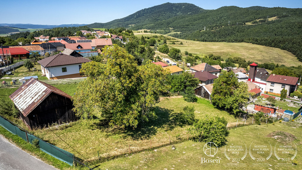 BOSEN | Stavebný pozemok v krásnej lokalite Kaľava, 1000m2