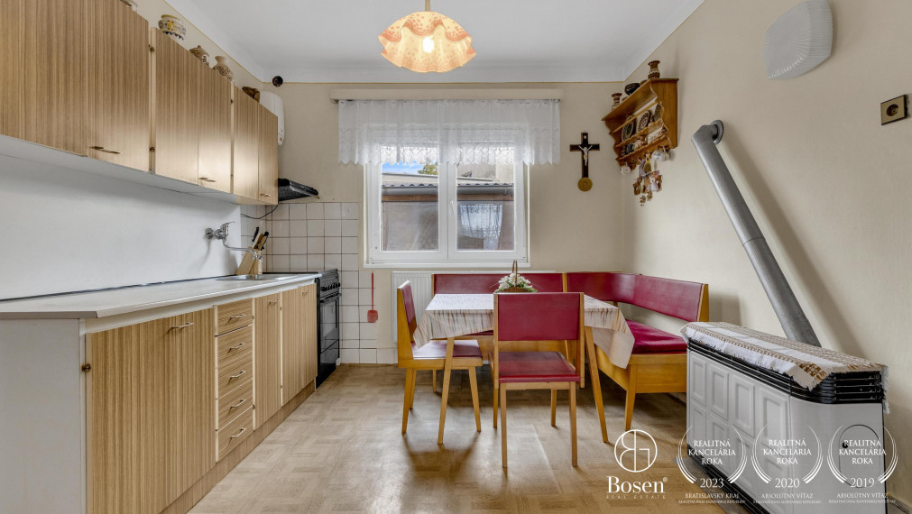 BOSEN | REZERVOVANÉ! Na predaj 4 izbový rodinný dom Veľké Leváre