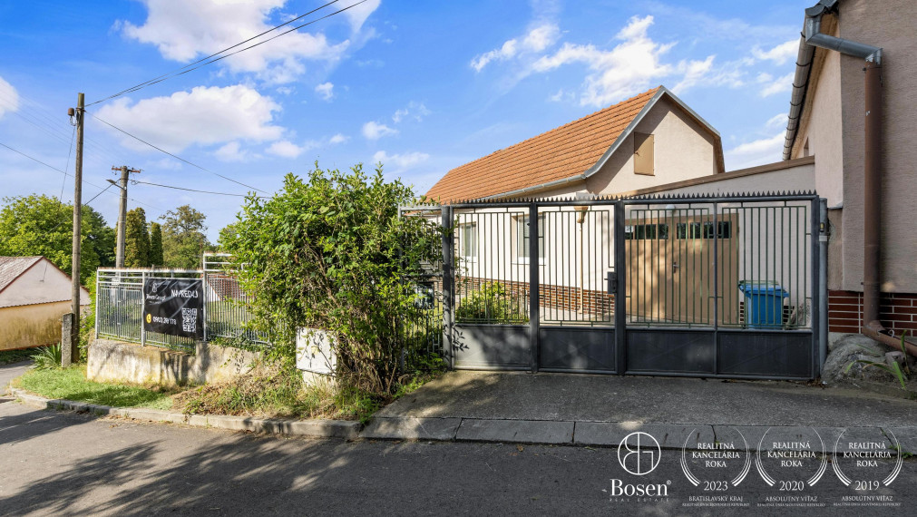 BOSEN | REZERVOVANÉ! Na predaj 4 izbový rodinný dom Veľké Leváre