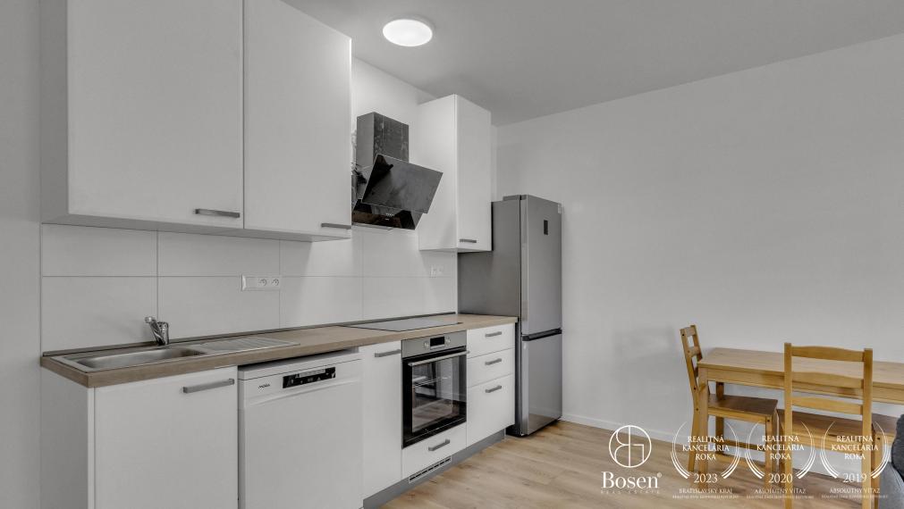 BOSEN | priestranný 3 izbový byt v centre mesta Malacky, Radlinského