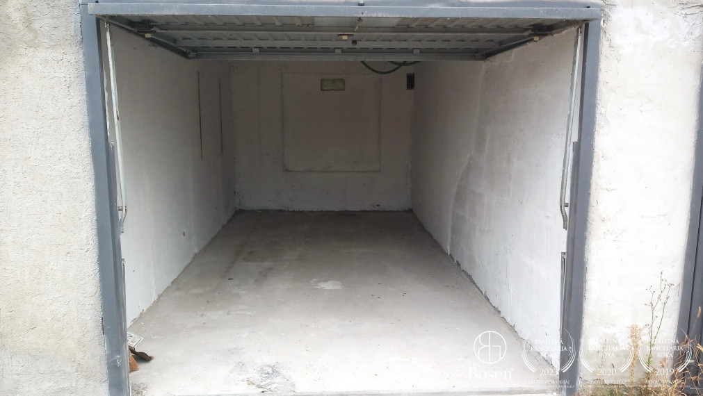 BOSEN | Samostatná garáž s elektrikou, Pionierska ul.