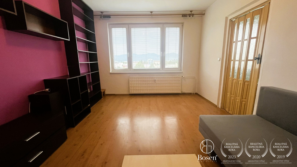 LOYALTERS | prenájom 1 izbový v Žiari nad Hronom