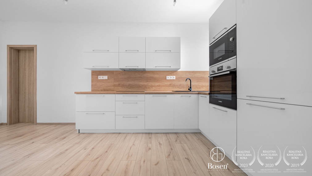 BOSEN | 4 izb. byt v trojdome 120 m2, Zlaté Klasy