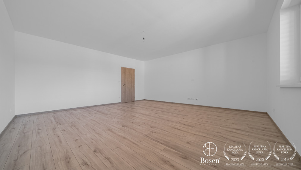 BOSEN | 4 izb. byt v trojdome 120 m2, Zlaté Klasy