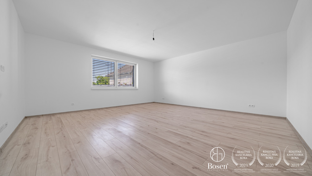 BOSEN | 4 izb. byt v trojdome 120 m2, Zlaté Klasy