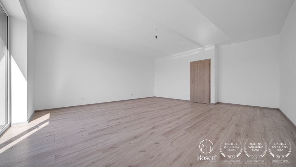 BOSEN | 4 izb. byt v trojdome 120 m2, Zlaté Klasy