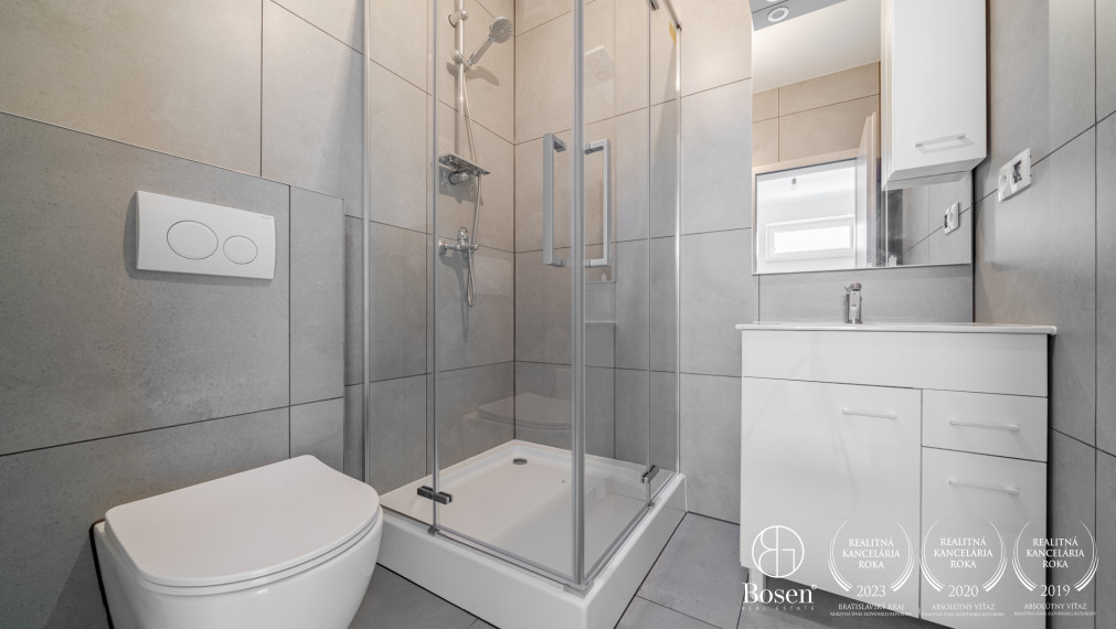 BOSEN | 4 izb. byt v trojdome 120 m2, Zlaté Klasy