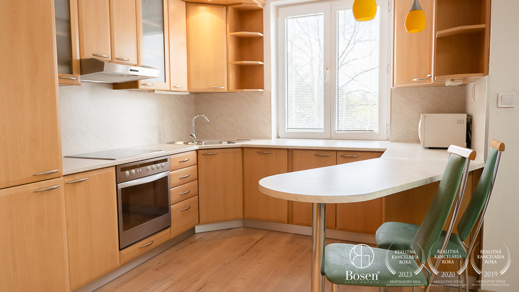 BOSEN I 2 izbový veľký priestranný byt, Ružinov