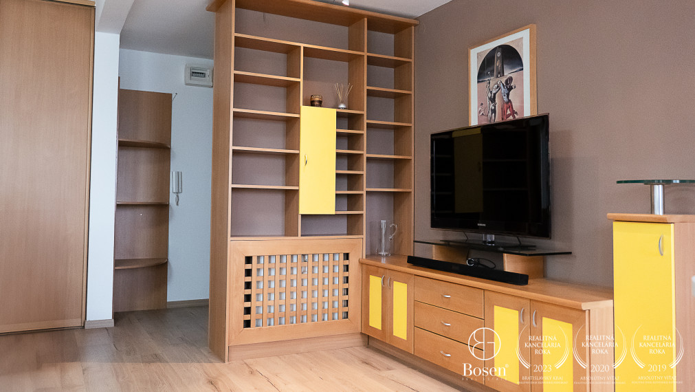 BOSEN I 2 izbový veľký priestranný byt, Ružinov