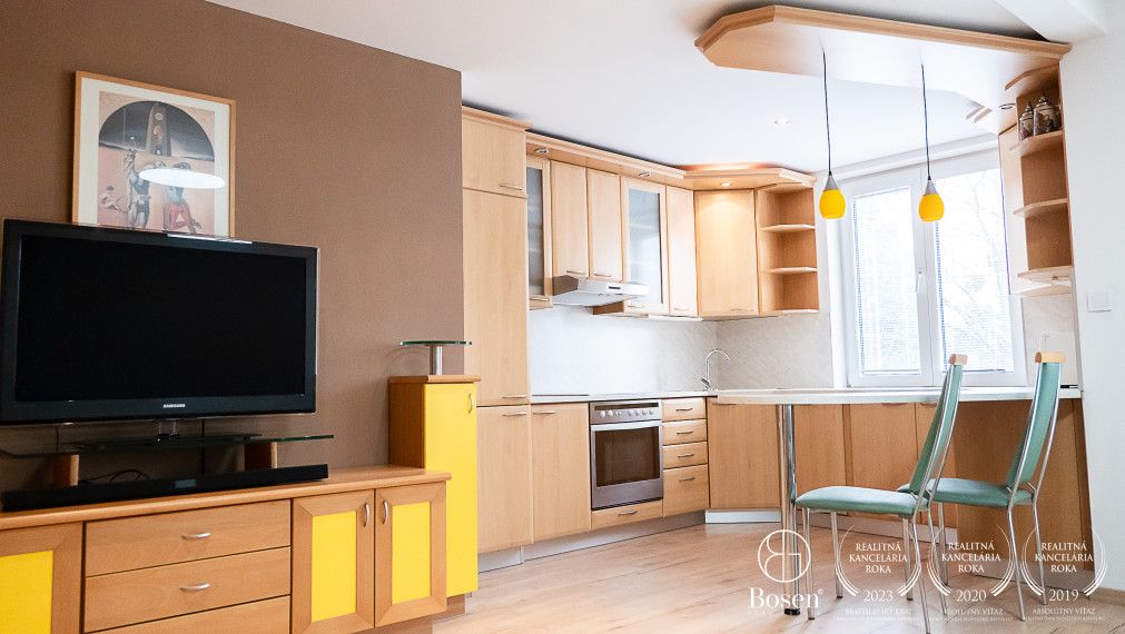 BOSEN I 2 izbový veľký priestranný byt, Ružinov