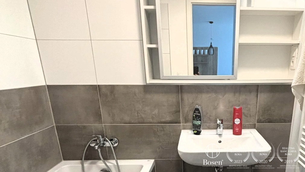 LOYALTERS | Predaj 2 izbového bytu s parkovaním a pivnicou v cene!