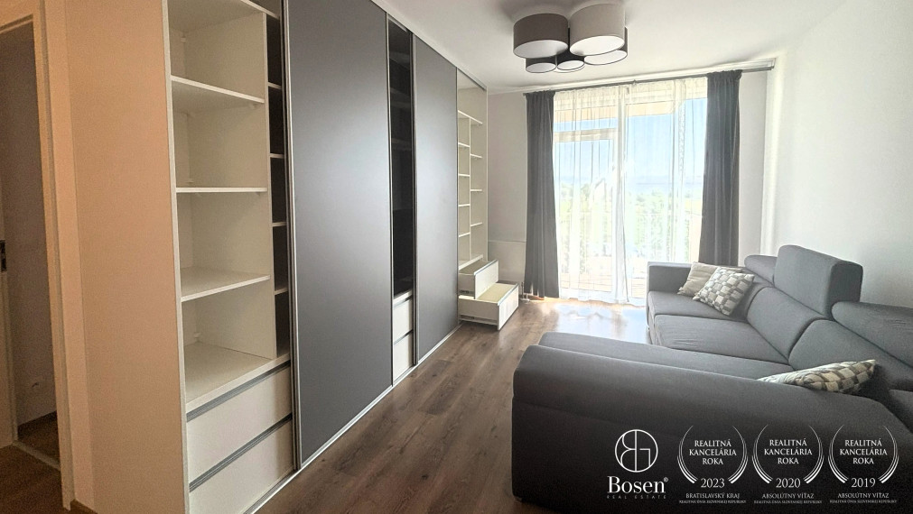 LOYALTERS | Predaj 2 izbového bytu s parkovaním a pivnicou v cene!