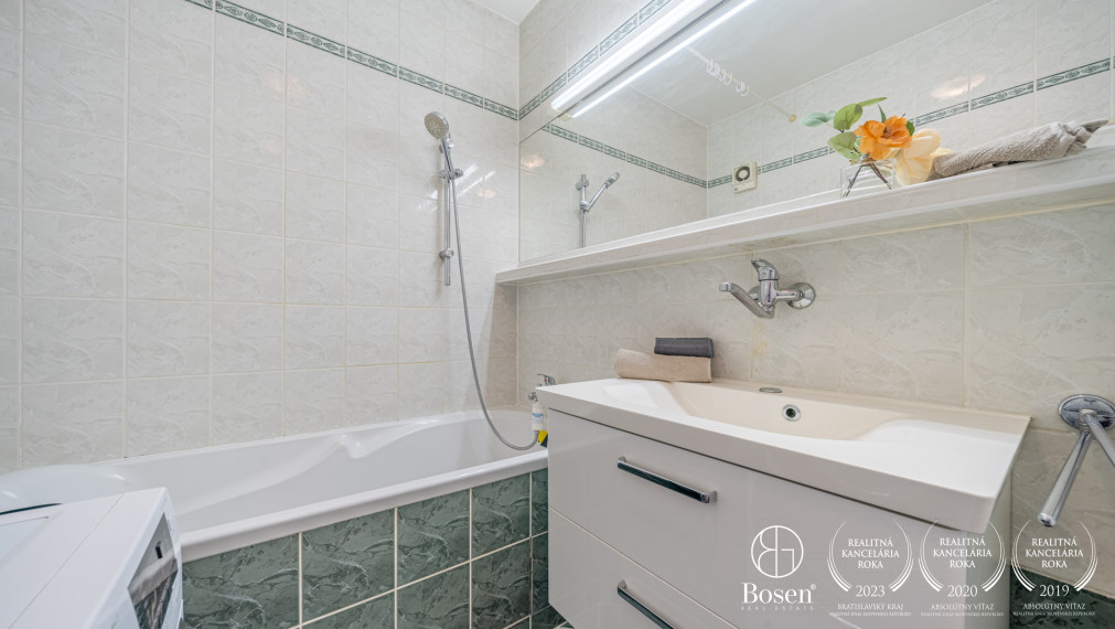 BOSEN | Ihneď voľný 4-izb. byt s logiou vo Vrakuni