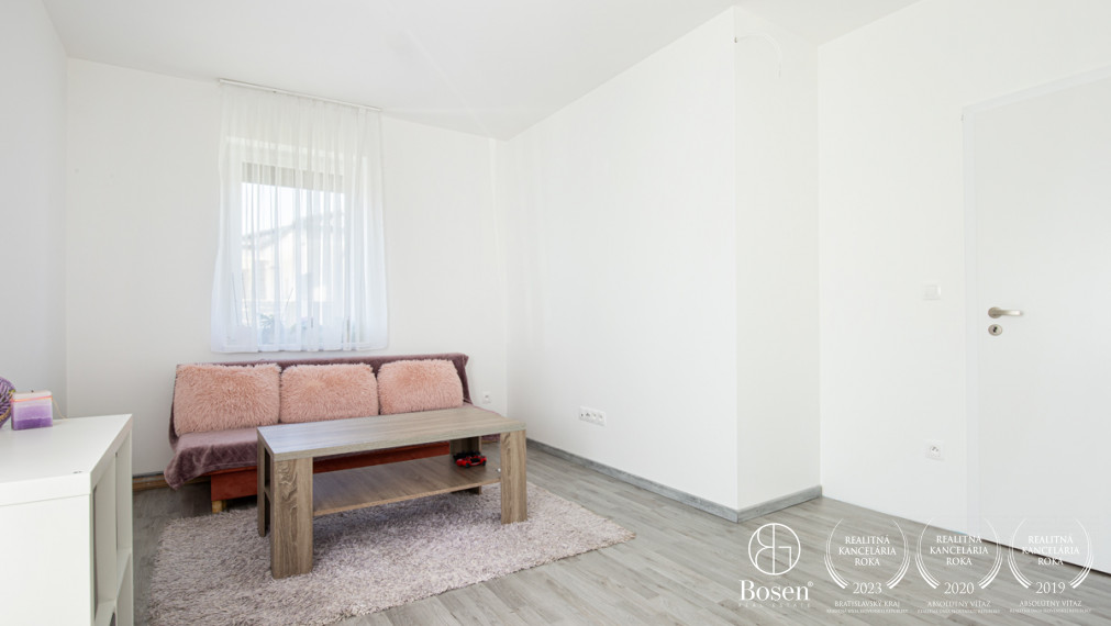 BOSEN | Novostavba – priestranný byt v rodinnom dome s terasou v novej štvrti, Dunajská Streda