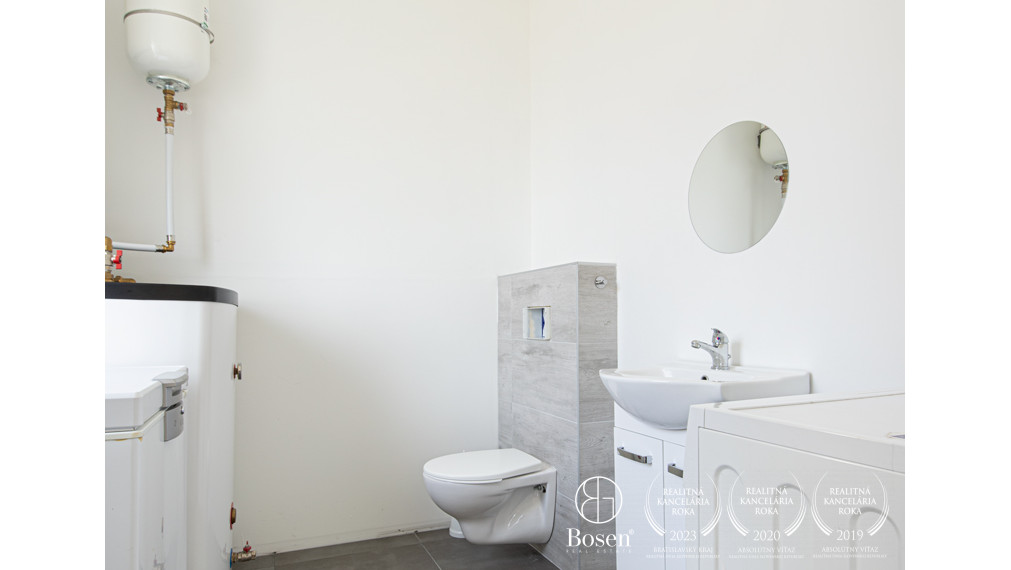 BOSEN | Novostavba – priestranný byt v rodinnom dome s terasou v novej štvrti, Dunajská Streda