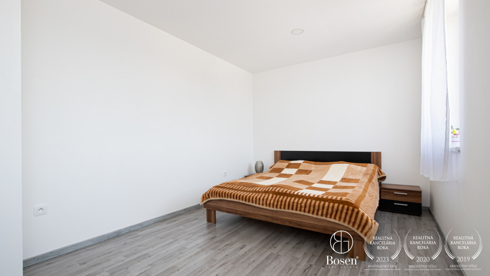 BOSEN | Novostavba – priestranný byt v rodinnom dome s terasou v novej štvrti, Dunajská Streda