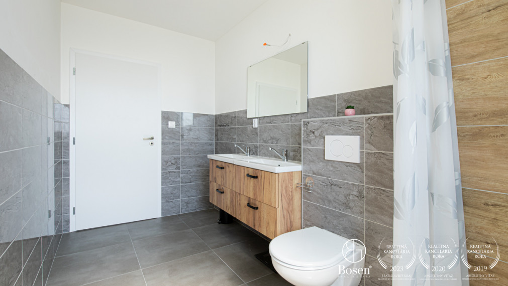 BOSEN | Novostavba – priestranný byt v rodinnom dome s terasou v novej štvrti, Dunajská Streda