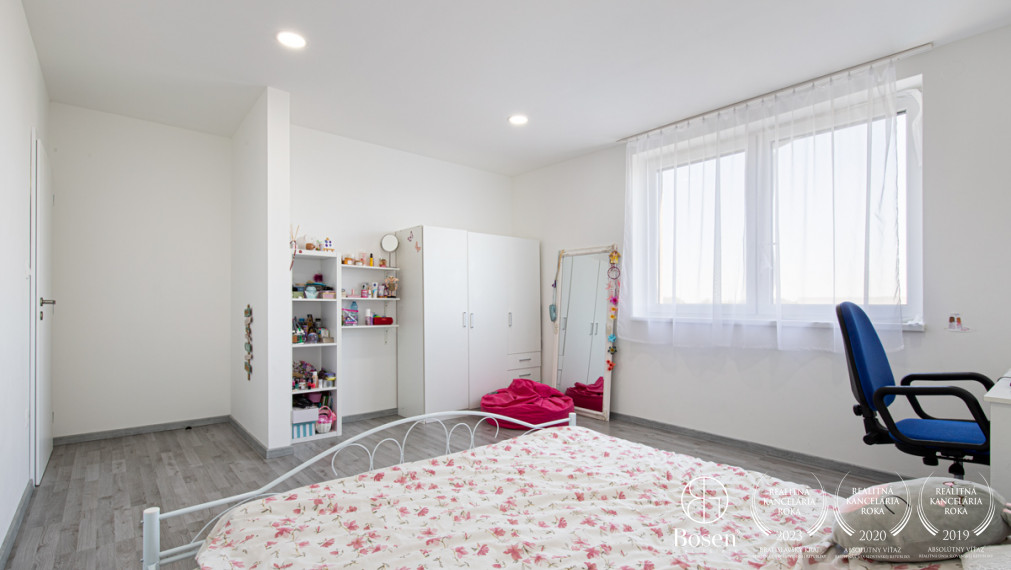 BOSEN | Novostavba – priestranný byt v rodinnom dome s terasou v novej štvrti, Dunajská Streda