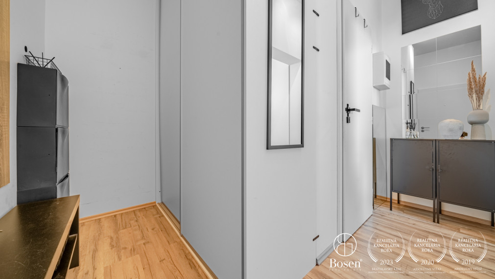 BOSEN | PREDANÉ | Moderný, zeleňou obklopený 1 izbový byt, Ružinov.