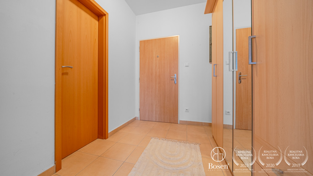 BOSEN | 2 izbový byt, kompletne zariadený, Karloveské Rameno