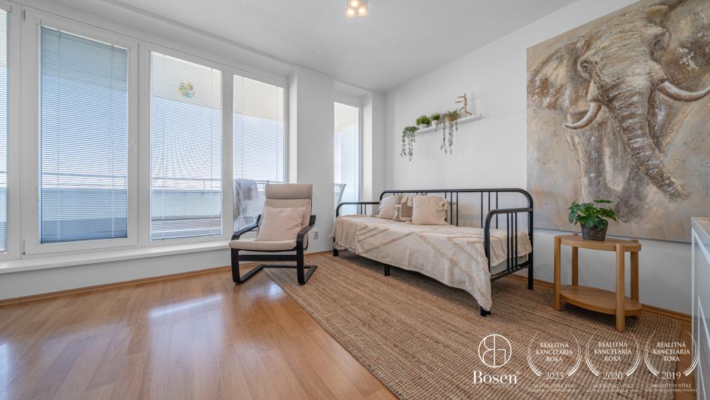 BOSEN | PRENAJATÉ: Klimatizovaný 1 izbový byt s balkónom, Horská ul.