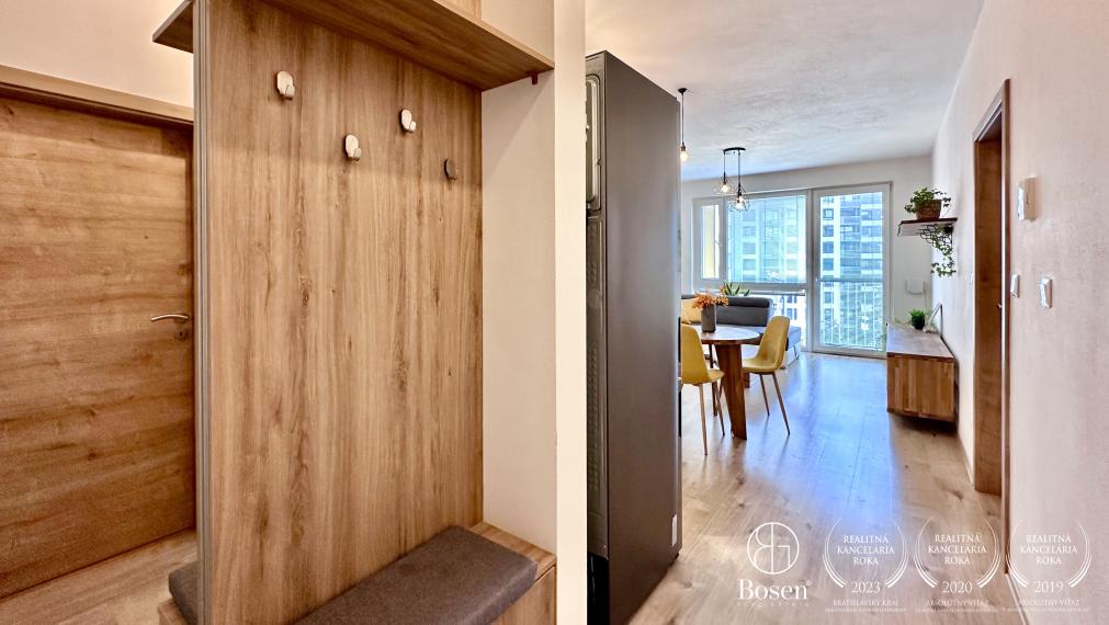 BOSEN | PRENAJATÉ: Zariadený 2 izbový byt s lodžiou, novostavba NUPPU