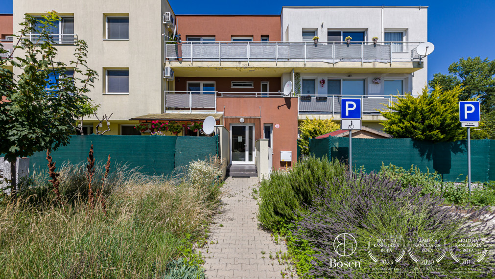 Bosen | Kompletne zariadený 2-izbový byt na prenájom v Rovinke s dvomi parkovacími státiami