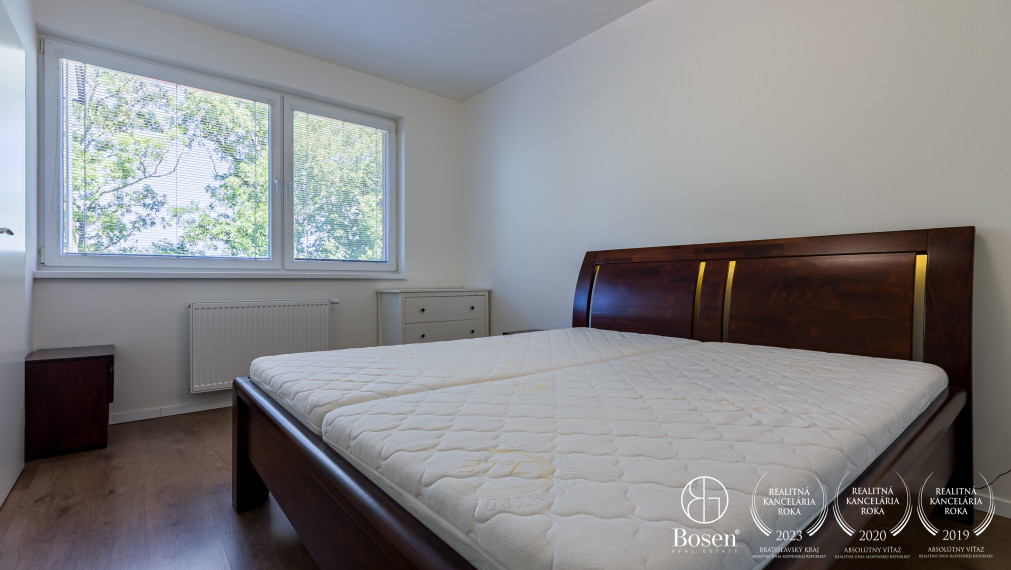 Bosen | Kompletne zariadený 2-izbový byt na prenájom v Rovinke s dvomi parkovacími státiami
