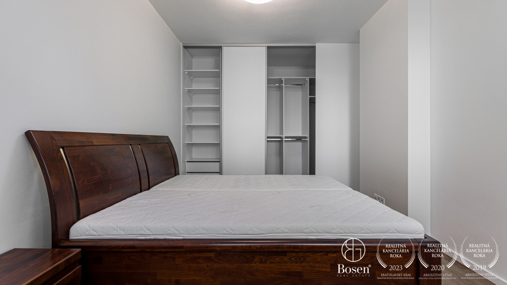 Bosen | Kompletne zariadený 2-izbový byt na prenájom v Rovinke s dvomi parkovacími státiami
