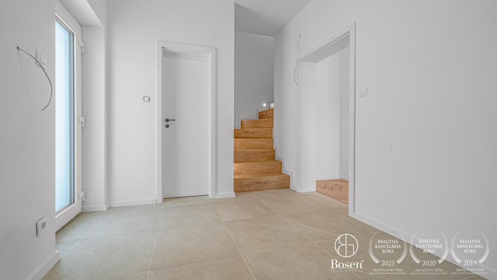 BOSEN | 3,5 izbový byt v dvojdome, Záhorská Bystrica