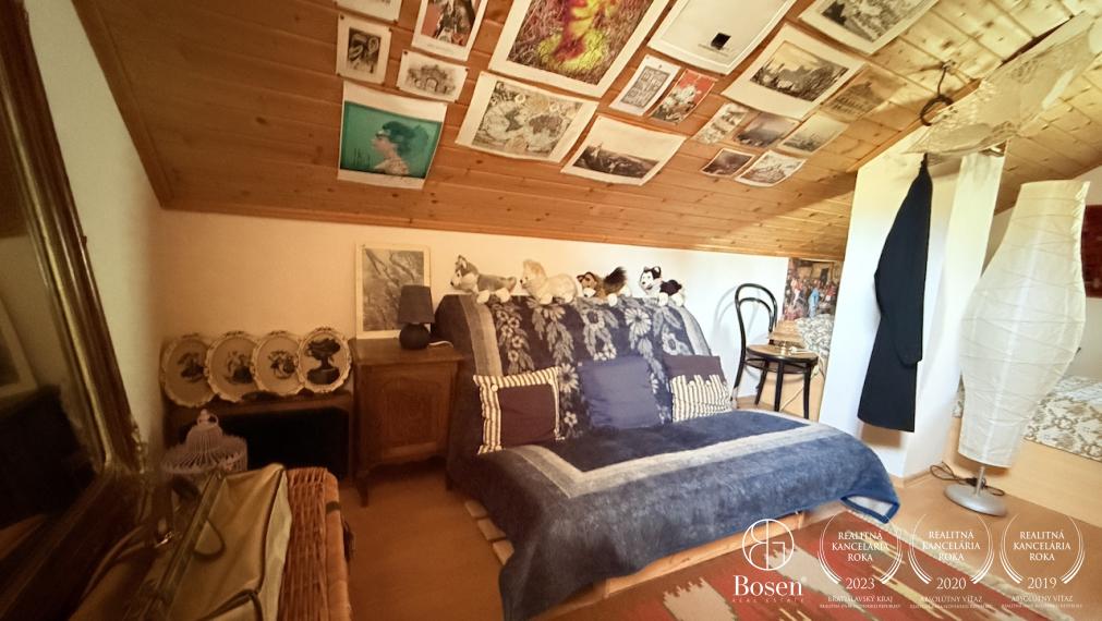 LOYALTERS | Záhradná chata s pozemkom pri Devínskej ceste