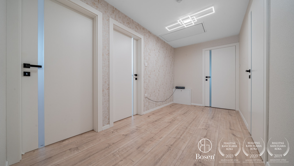 Bosen Realicity | Priestranný 5-izbový rodinný dom v Rajke