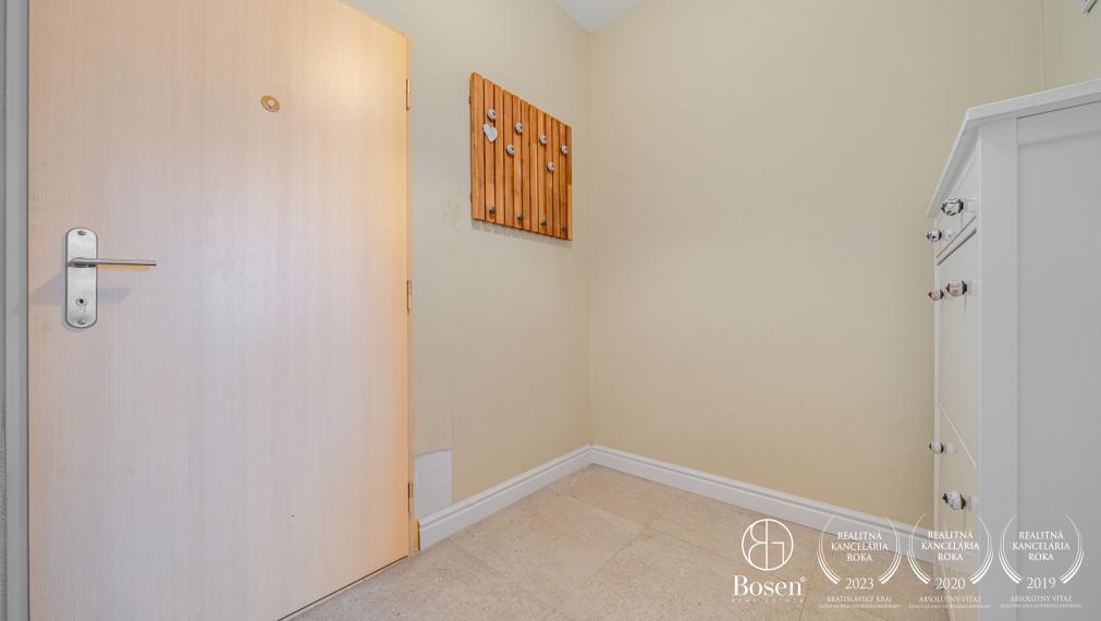 BOSEN | PRENAJATÉ | Zariadený 2 izb. byt, Sklenárová 38, Ružinov 57m2