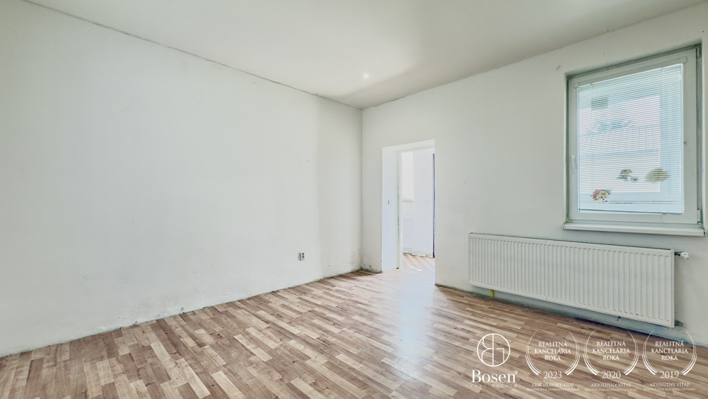 BOSEN | 2x Rodinný dom na pozemku 1462m2, Radzovce