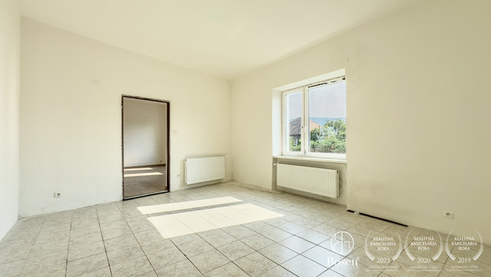 BOSEN | 2x Rodinný dom na pozemku 1462m2, Radzovce