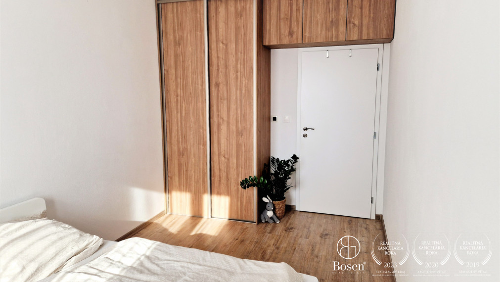 BOSEN | 3 IZB Rodinný dvojdom so záhradkou a vlastným parkovaním