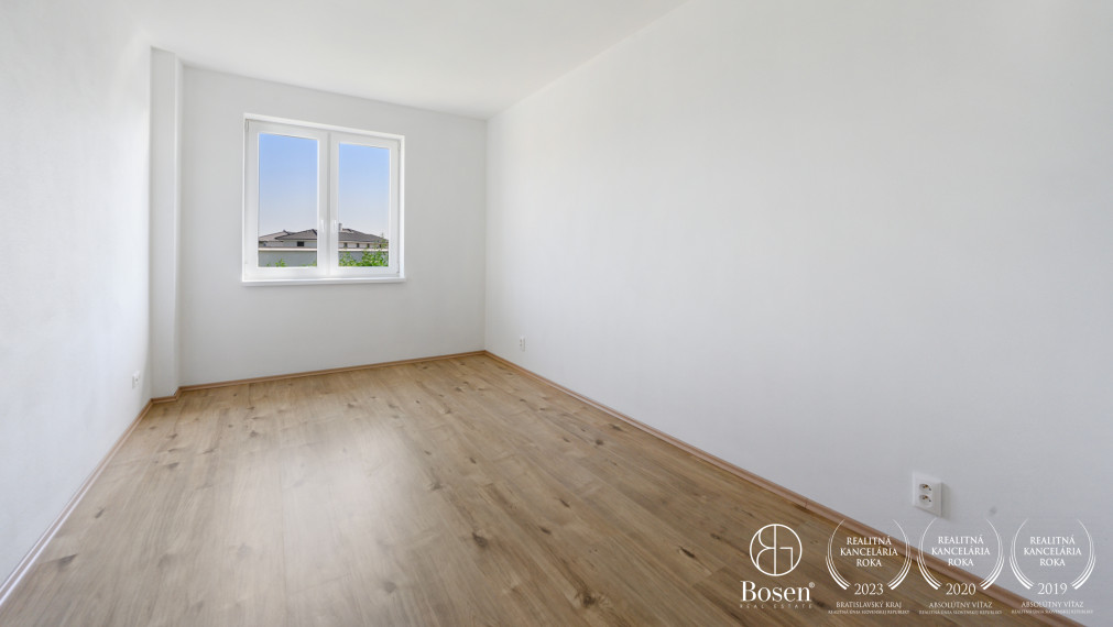 BOSEN | 3 IZB Rodinný dvojdom so záhradkou a vlastným parkovaním