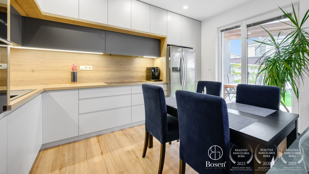 BOSEN |  3 izb.byty s vlastným parkovaním,priestranou záhradou