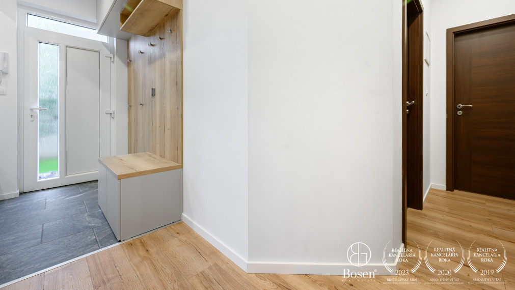 BOSEN |  3 izb.byty s vlastným parkovaním,priestranou záhradou