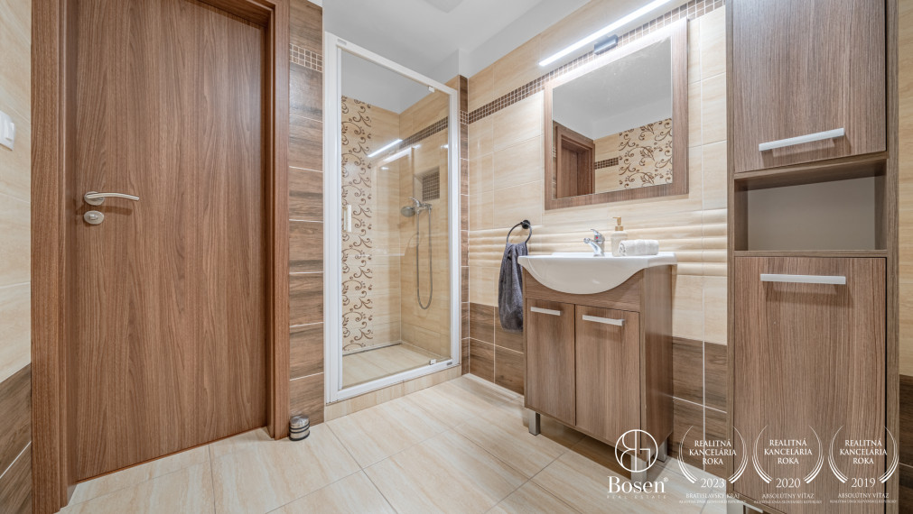 Bosen Realicity | Priestranný 3 izbový byt v Dunajskej Lužnej
